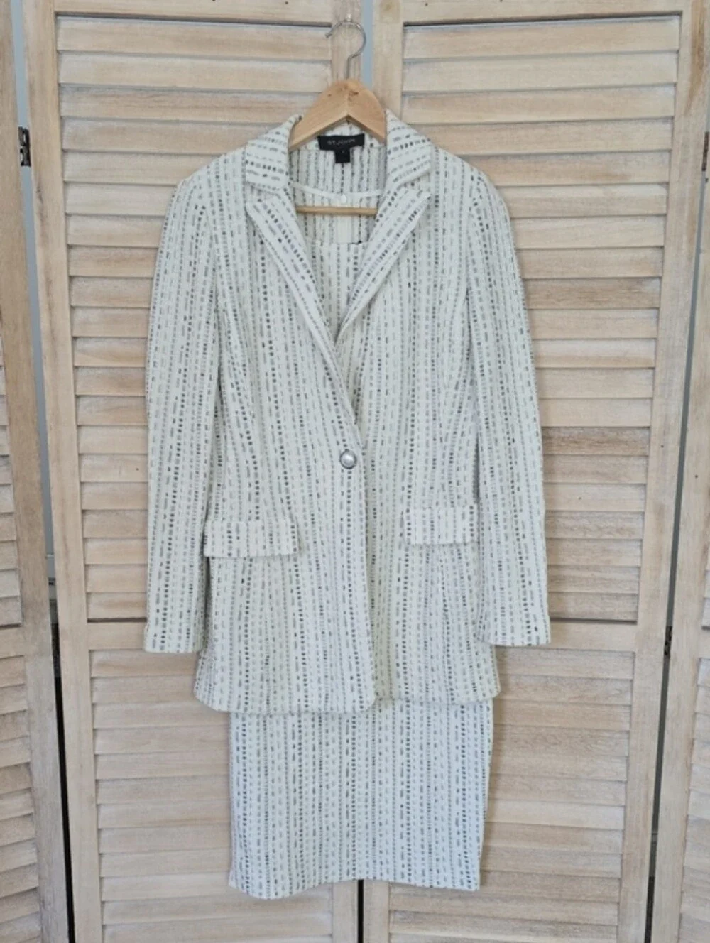 St. John Collection Metallic Knit 2pc Dress Jacket Set Gray Ivory Size 6